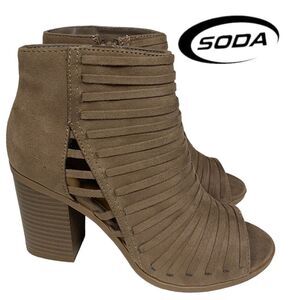 NEW in Box SODA Women's Ruth Taupe Peep Toe Heeled Ankle Boots Booties 6